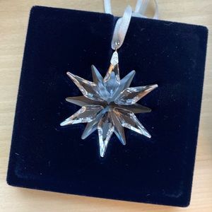 SWAROVSKI  2011  'Little Star' Christmas Ornament - Retired Annual Edition 2011